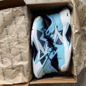 Diadora women's court shoes size 10 - almost new/worn twice